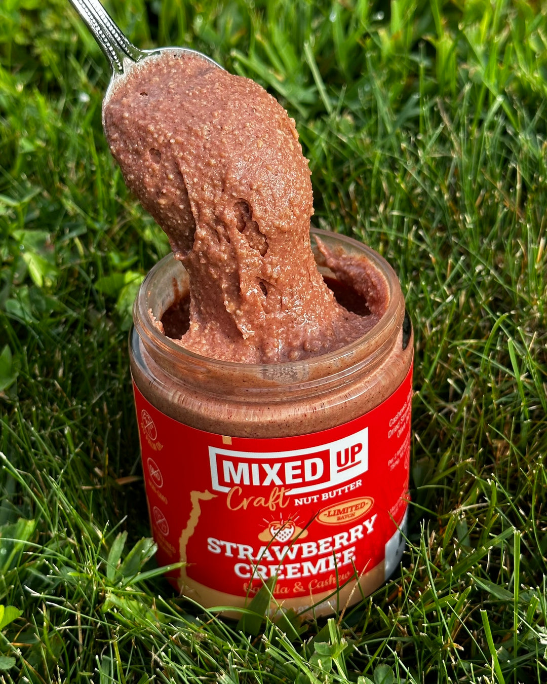 (LIMITED) "Strawberry Creemee" - Vanilla Cashew Butter - 9 oz Glass Jar